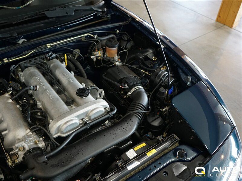 Used 1996 MAZDA MX-5 Miata RWD image 17