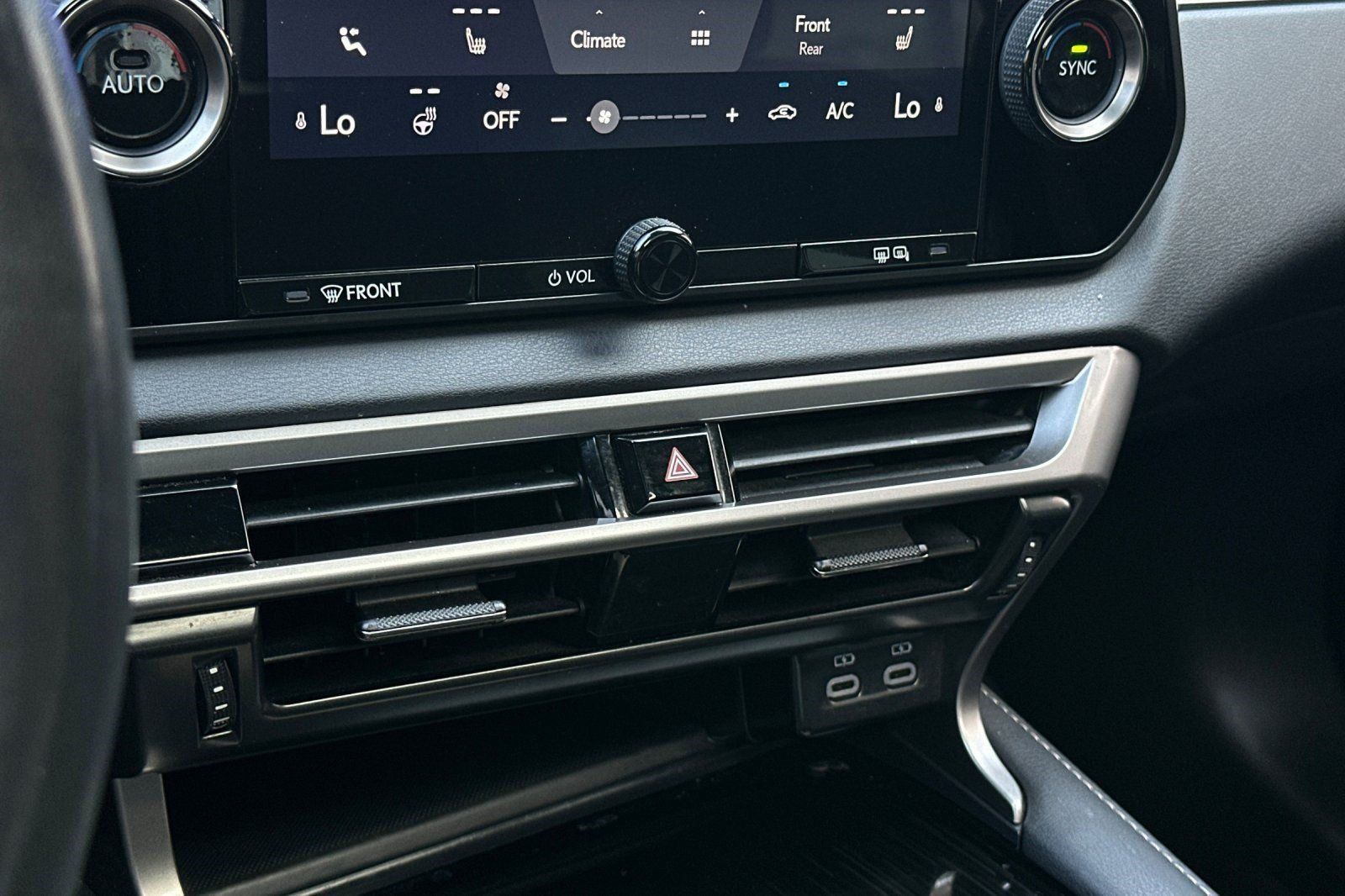 Used 2024 Lexus RX 350 FWD w/ Technology Package image 18