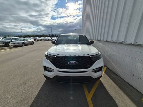 Used 2021 Ford Explorer ST w/ Equipment Group 401A AWD/4WD image 2