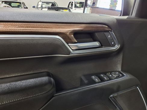 Used 2022 Chevrolet Silverado 1500 LT image 16