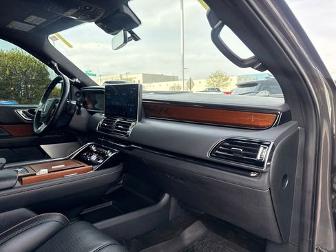 Certified 2024 Lincoln Navigator L Black Label AWD/4WD image 29
