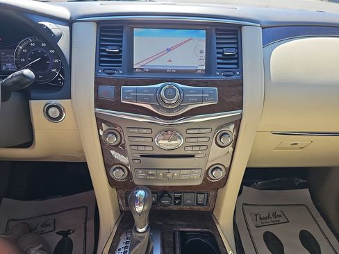 Used 2017 INFINITI QX80 4WD w/ Driver Assistance Package image 19