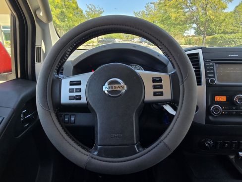 Used 2016 Nissan Frontier PRO-4X AWD/4WD image 29