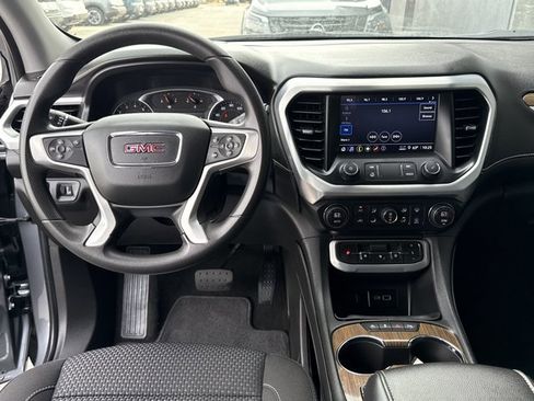Used 2022 GMC Acadia SLE w/ Driver Convenience Package image 8