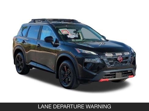 Used 2025 Nissan Rogue SV AWD/4WD image 2
