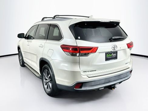 Used 2018 Toyota Highlander XLE w/ Protection Package #3 AWD/4WD image 5