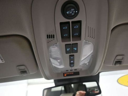 Used 2014 Chevrolet Equinox LTZ image 12