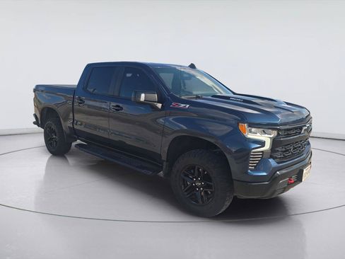 Used 2022 Chevrolet Silverado 1500 LT Trail Boss w/ Convenience Package II AWD/4WD image 4