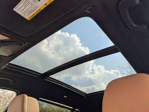 Used 2022 BMW X7 xDrive40i w/ M Sport Package image 19