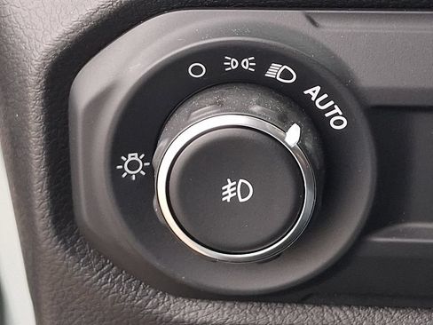 Used 2024 Jeep Wrangler Unlimited AWD/4WD image 23