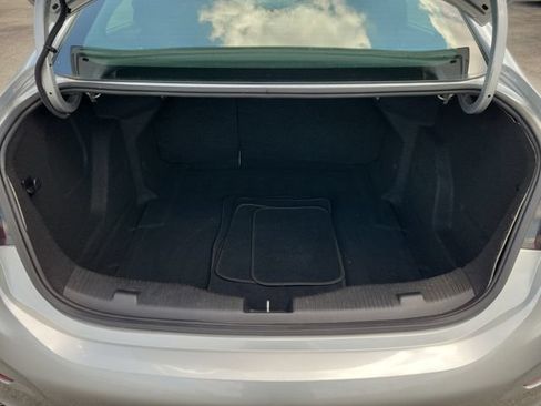 Used 2019 Chevrolet Cruze LT FWD image 9