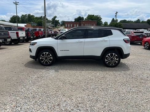 Used 2022 Jeep Compass Limited AWD/4WD image 5