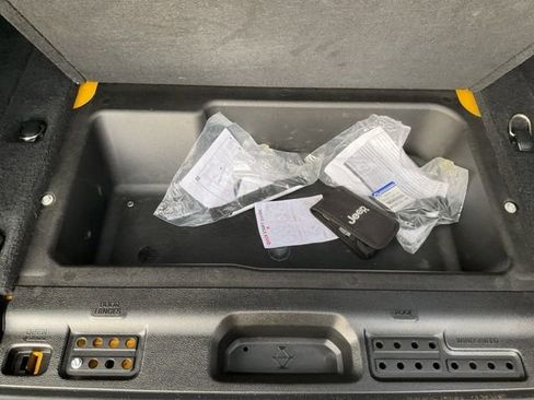 Used 2019 Jeep Wrangler Unlimited Sport S image 28