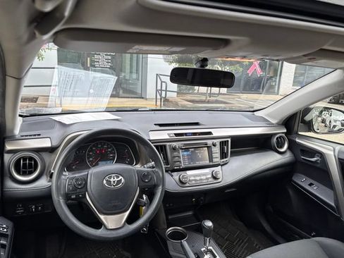 Used 2015 Toyota RAV4 XLE AWD/4WD image 11