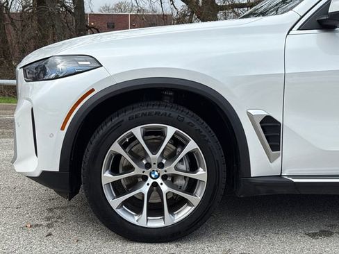 Used 2024 BMW X5 xDrive40i w/ Premium Package AWD/4WD image 5