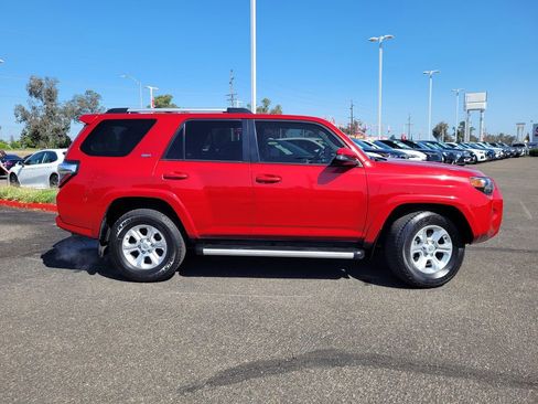 Used 2022 Toyota 4Runner SR5 Premium w/ Moonroof Package RWD image 3