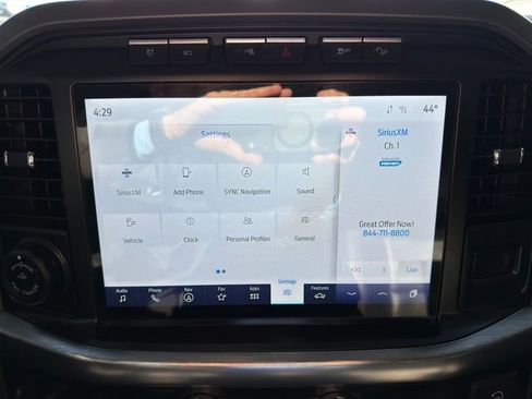 Used 2021 Ford F150 Lariat w/ Max Trailer Tow Package image 30