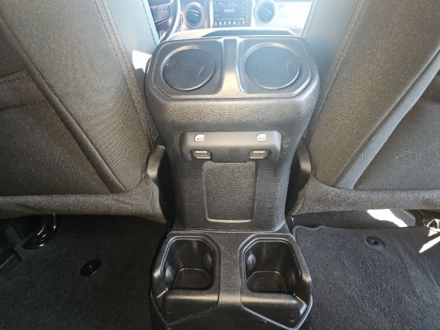 Used 2022 Jeep Wrangler Unlimited Sport AWD/4WD image 25