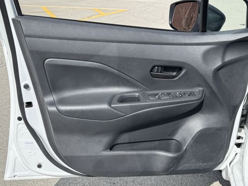 Used 2025 Nissan Versa S w/ S Plus Package image 23