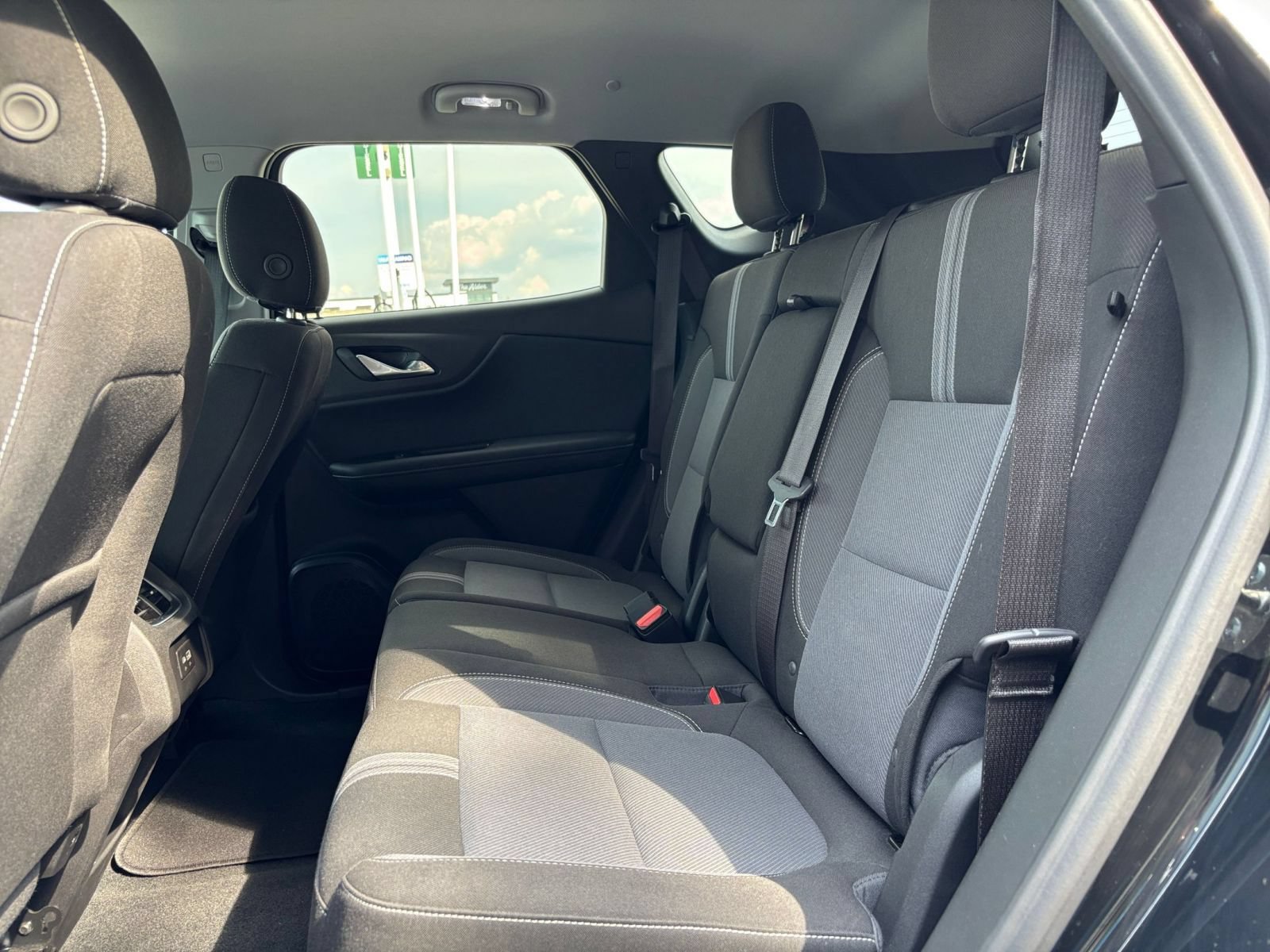Used 2026 Chevrolet Blazer LT FWD image 26