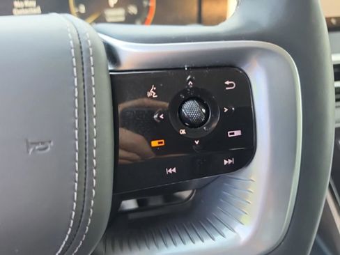 Used 2025 INFINITI QX80 Sensory AWD/4WD image 16