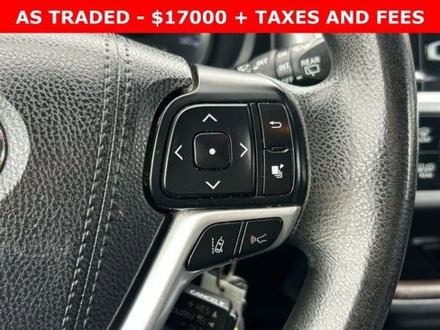Used 2017 Toyota Highlander LE image 22