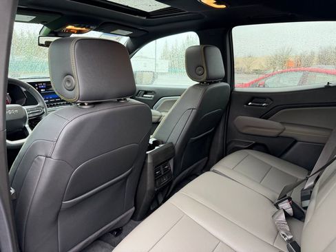 Used 2024 Chevrolet Colorado ZR2 w/ ZR2 Convenience Package III image 32