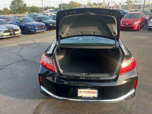 Used 2017 Honda Accord EX-L image 31