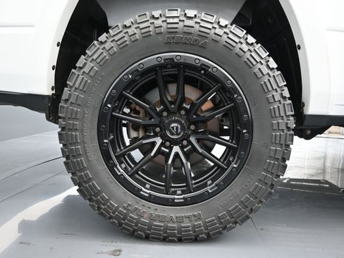 Used 2020 RAM 1500 Laramie w/ Sport Appearance Package AWD/4WD image 18
