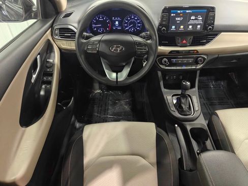Used 2020 Hyundai Elantra GT FWD image 4