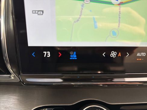 Certified 2025 Ford Expedition Max Platinum image 31