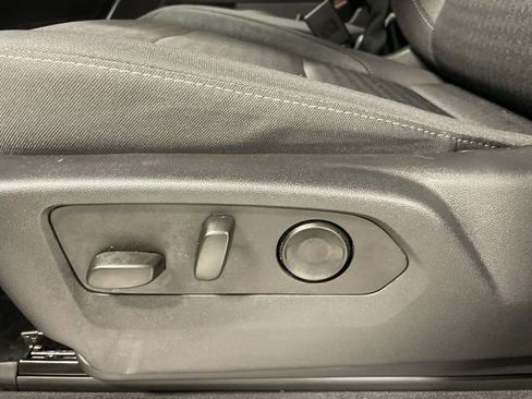 Used 2023 Chevrolet Silverado 1500 LT image 12