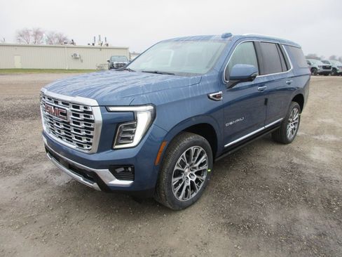 New 2026 GMC Yukon Denali image 9