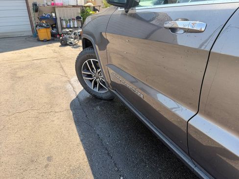 Used 2020 Jeep Grand Cherokee Limited w/ Luxury Group II AWD/4WD image 34