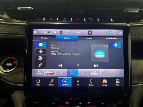 Used 2024 Jeep Grand Cherokee Limited w/ Luxury Tech Group II AWD/4WD image 12