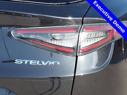 New 2025 Alfa Romeo Stelvio Sprint w/ Veloce Package image 7