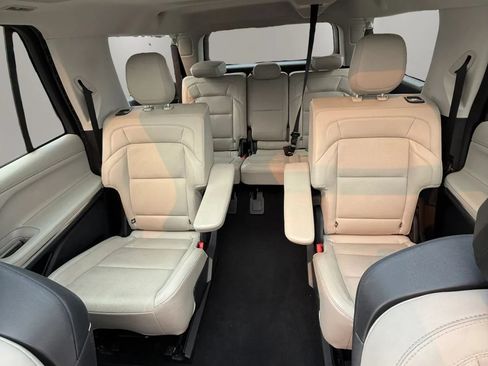 Used 2025 Lincoln Navigator L Reserve AWD/4WD image 20