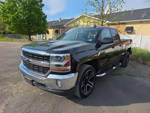 Used 2018 Chevrolet Silverado 1500 LT w/ LPO, Black Pack AWD/4WD image 2