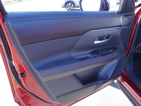 Used 2025 Nissan Kicks SR FWD image 14