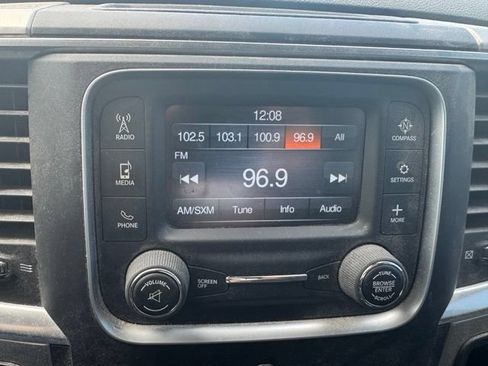 Used 2018 RAM 1500 Classic SLT w/ Luxury Group AWD/4WD image 20