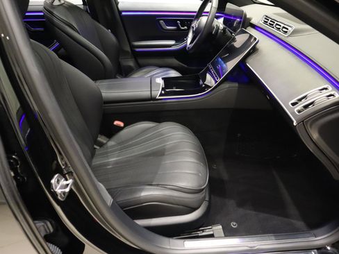 Used 2023 Mercedes-Benz S 580 4MATIC Sedan w/ AMG Line image 17