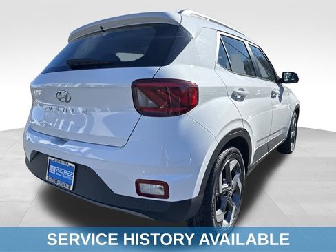 Used 2024 Hyundai Venue SEL image 8