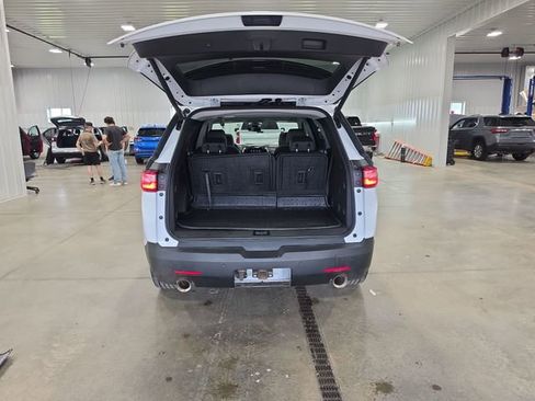 Used 2021 Chevrolet Traverse RS w/ LPO, Floor Liner Package AWD/4WD image 30