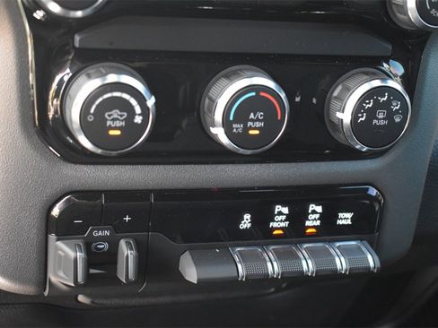 Used 2025 RAM 1500 Big Horn image 33