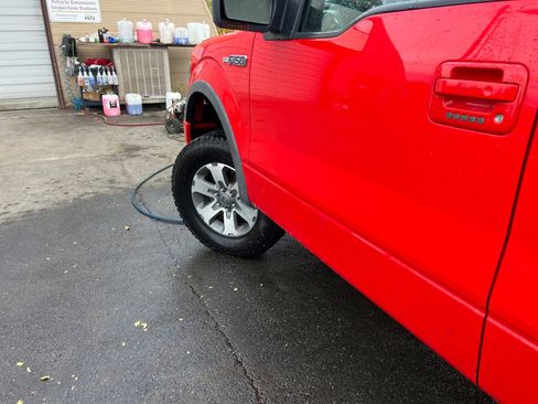 Used 2014 Ford F150 FX4 w/ Equipment Group 402A Luxury image 31