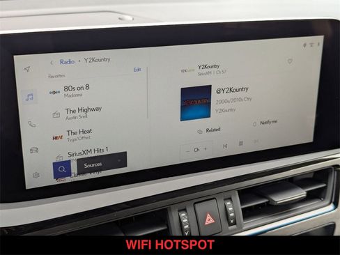 New 2025 Lexus ES 350 Ultra Luxury image 13