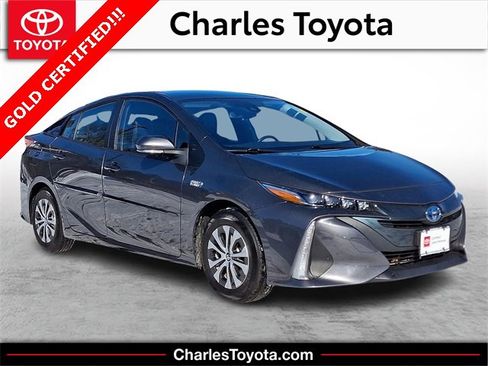 Certified 2022 Toyota Prius Prime XLE image 1