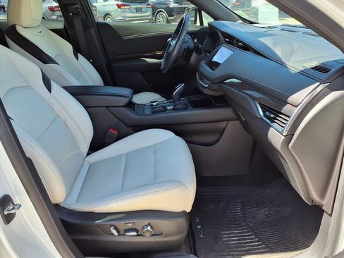 Used 2023 Cadillac XT4 Sport image 7