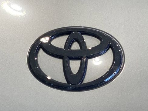 New 2026 Toyota Camry SE image 10