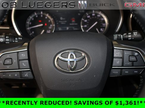 Used 2021 Toyota Highlander XSE AWD/4WD image 26